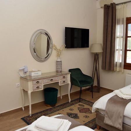 Nuca Guesthouse ميتسوفو المظهر الخارجي الصورة