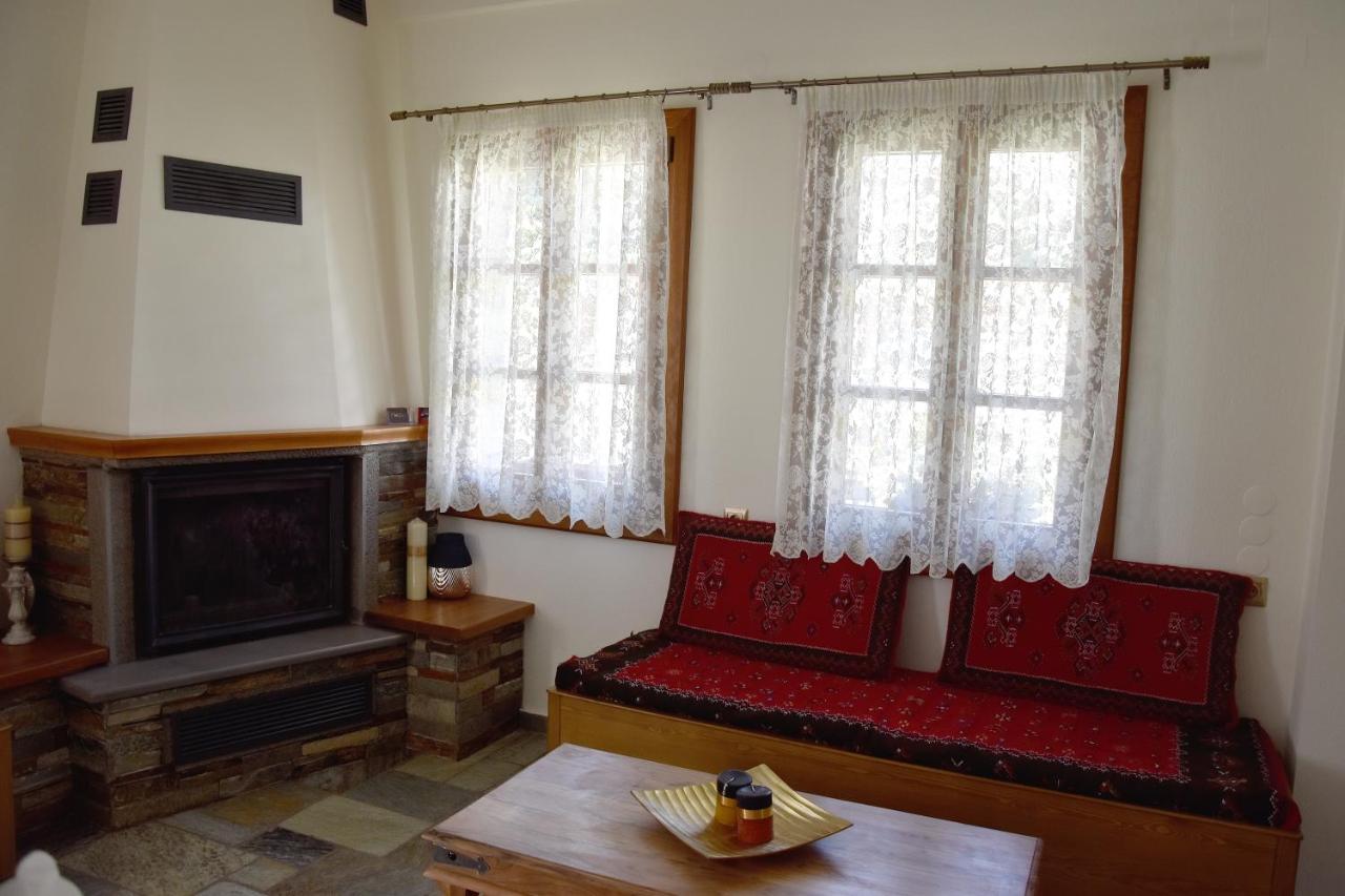 Nuca Guesthouse ميتسوفو المظهر الخارجي الصورة