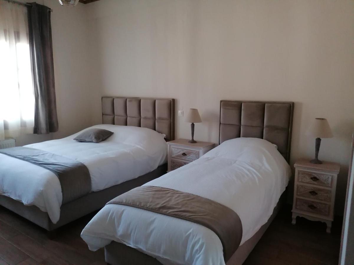 Nuca Guesthouse ميتسوفو المظهر الخارجي الصورة
