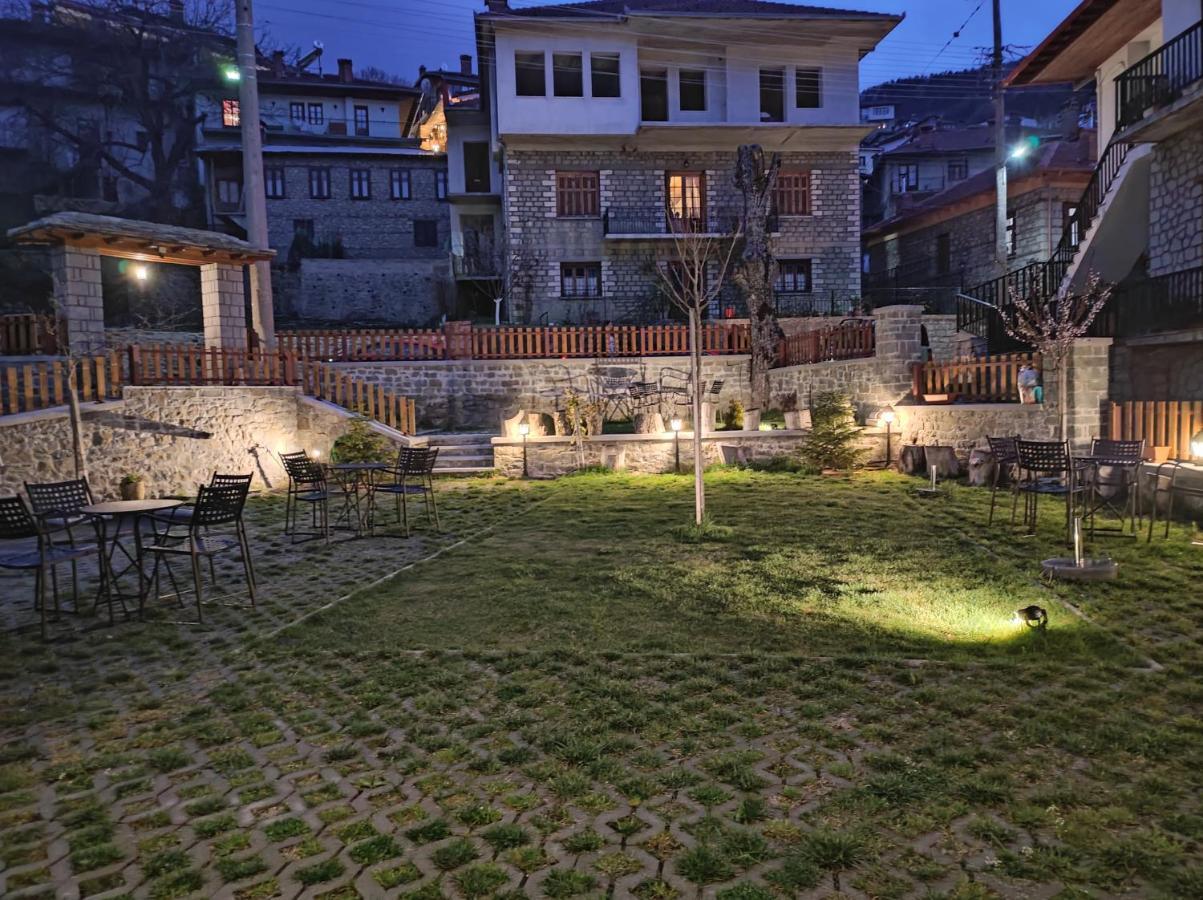 Nuca Guesthouse ميتسوفو المظهر الخارجي الصورة