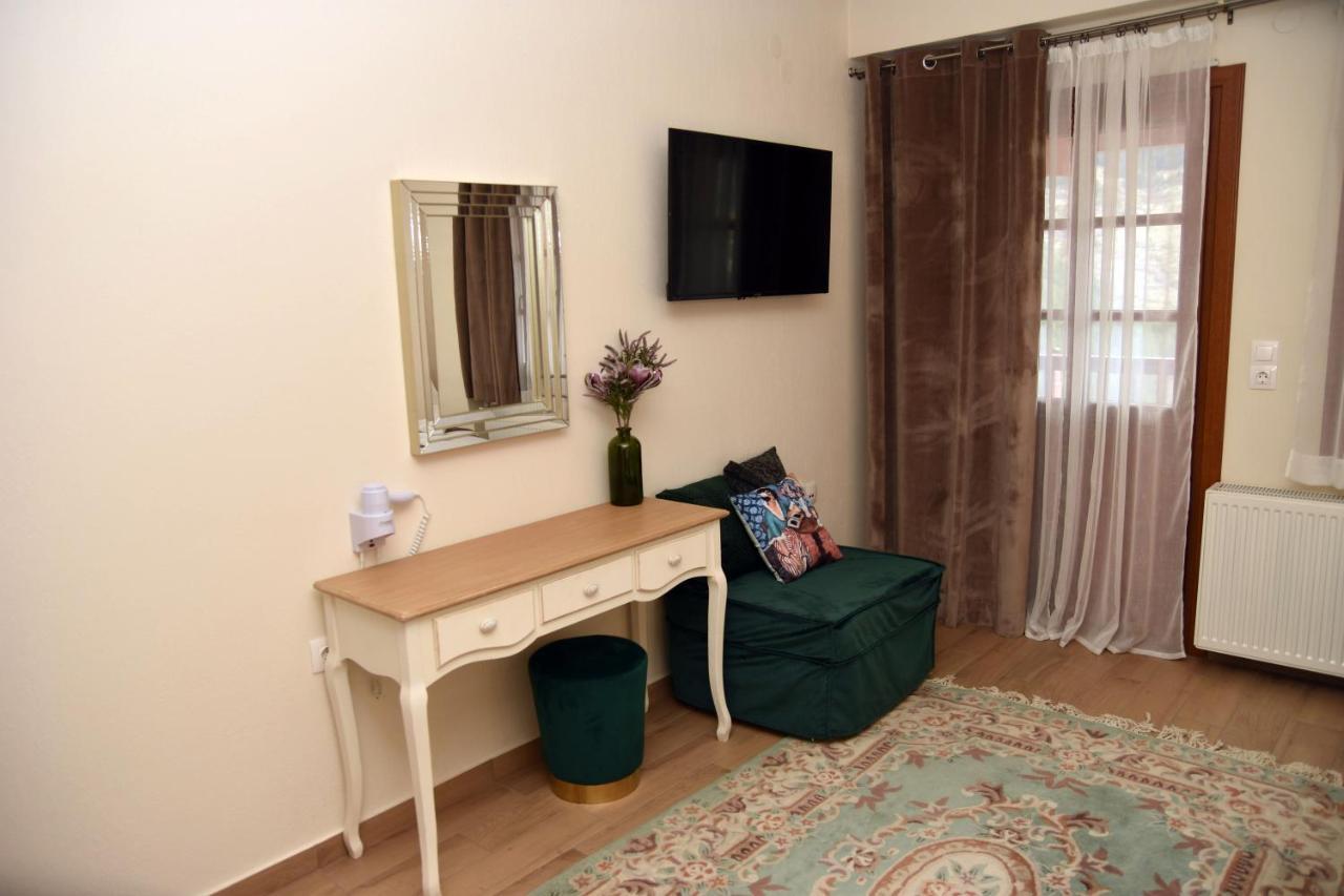 Nuca Guesthouse ميتسوفو المظهر الخارجي الصورة